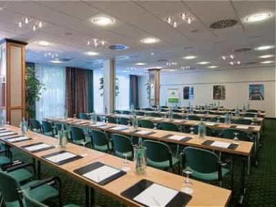 Holiday Inn City Centre Holiday Inn City Centre