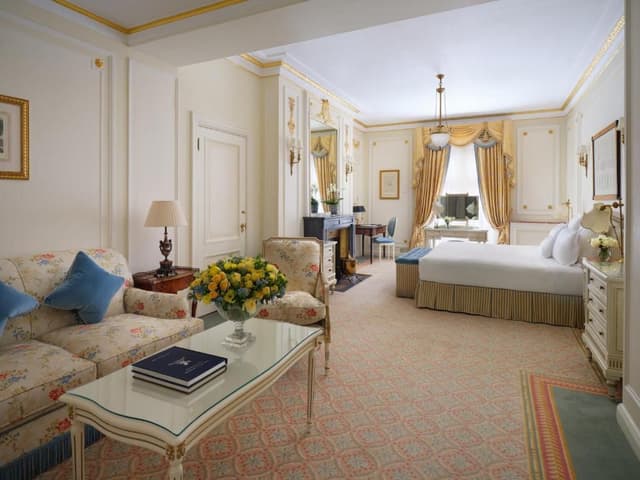 Deluxe King Room