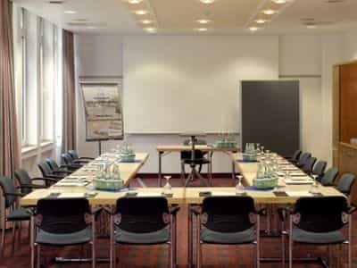Holiday Inn Frankfurt Airport Holiday Inn Frankfurt Airport