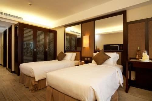 Mountain View Room with Twin Beds