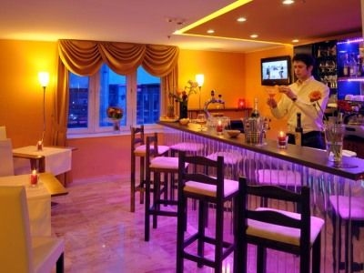 Regency Suite4