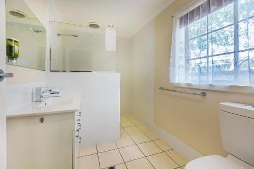 Family Room With Kitchenette - Sleeps 5