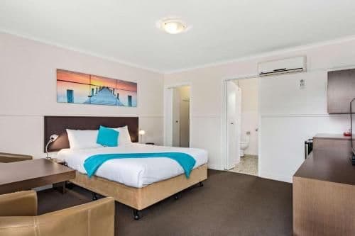 Suite with Spa Bath