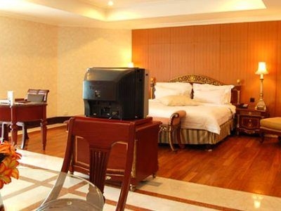 Sunlake Waterfront Resort & Convention Jakarta4