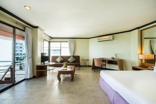 Deluxe Room with Sea View