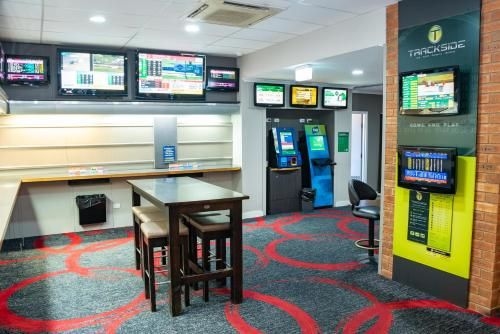 Comfort Inn Peppermill3