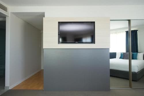 Corner Studio