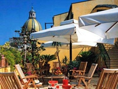 โรงแรมยูโรสตาร์ เซนทราเล พาเลซ (Eurostars Centrale Palace Hotel)1