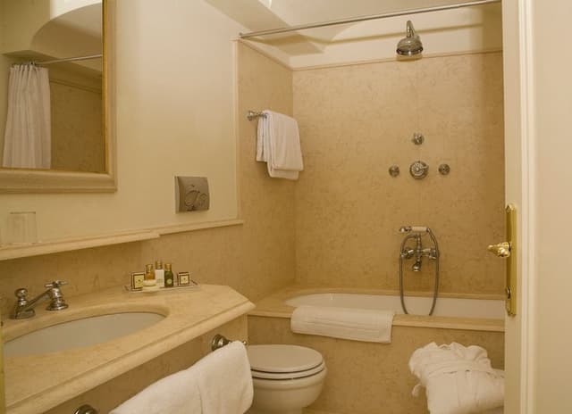 SUITE TWO BEDROOMS