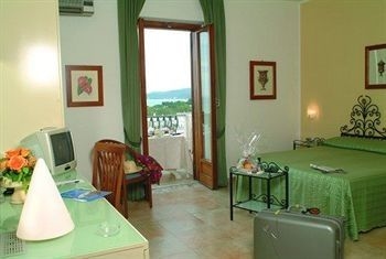 Degli Aranci3