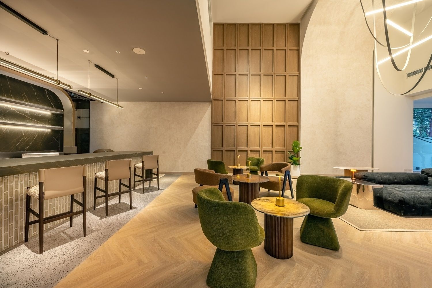 รอยส์ โฮเทล กรุงเทพฯ (ROYS Hotel Bangkok)2