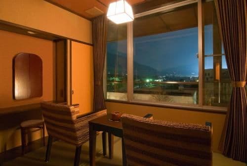 Deluxe Twin Room with Tatami Area (2 Adults)