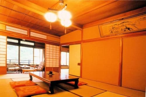 Japanese-Style Twin Room with Shared Bathroom