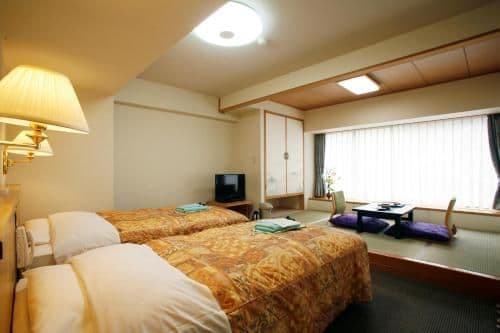 Room with Tatami Area - Smoking