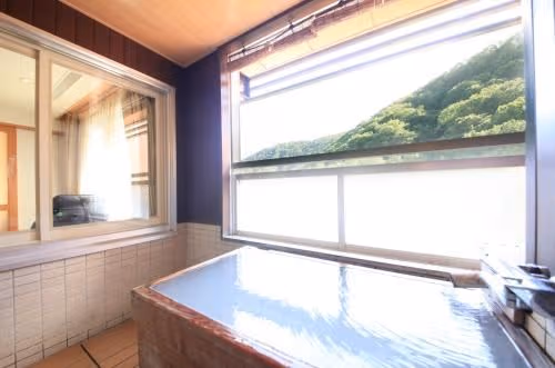 Deluxe Room with Tatami area and Open bath