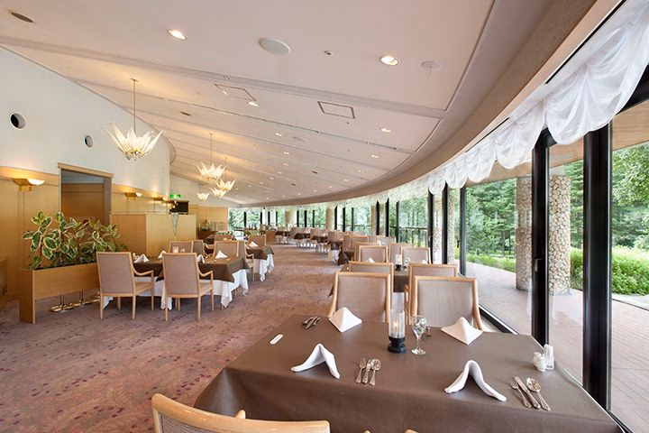 เอเอ็นเอ ฮอลิเดย์ อินน์ รีสอร์ท คุโรยอน (ANA Holiday Inn Resort Kuroyon)1