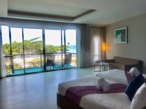 Deluxe Twin Room with Balcony