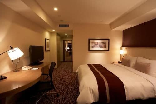 Standard Queen Room