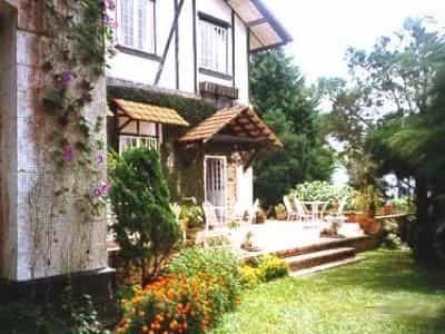 Smokehouse Hotel And Restaurant