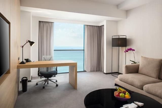 SUITE EXECUTIVE