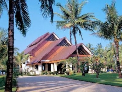 Sunny Paradise Resort0
