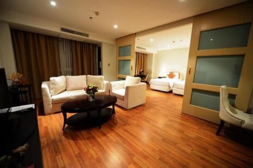 Deluxe One-Bedroom Suite