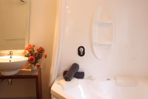Honeymoon Suite