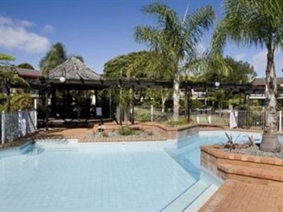 Holiday Inn Airport1