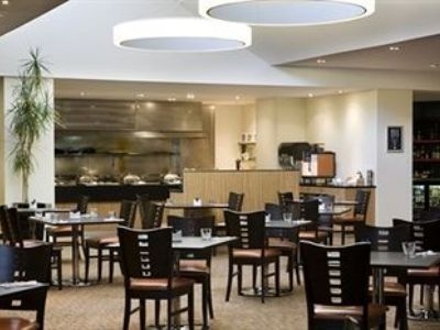 Holiday Inn Airport4