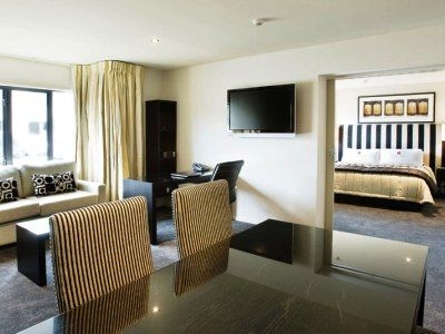 ชาโต มาร์ลโบโร (Carnmore Chateau Marlborough)2