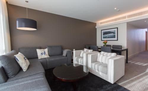 Business Level One Bedroom Suite