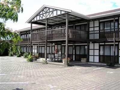 Albatross Motel