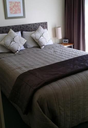 Queen Suite with Spa Bath