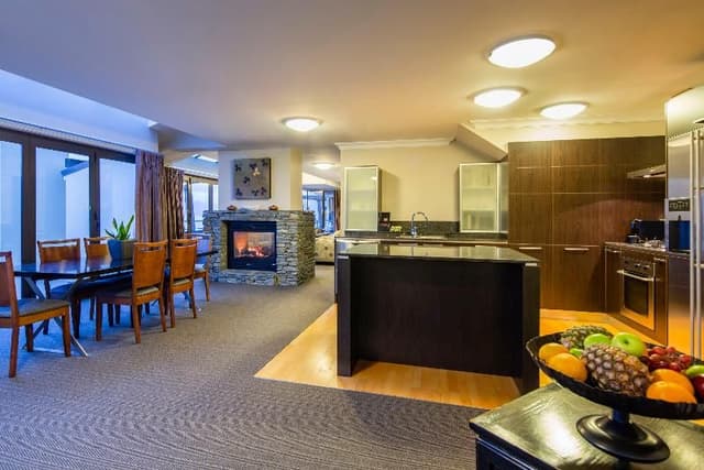 APARTMENT FIVE BEDROOMS