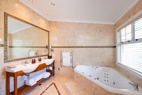 Lodge Suite