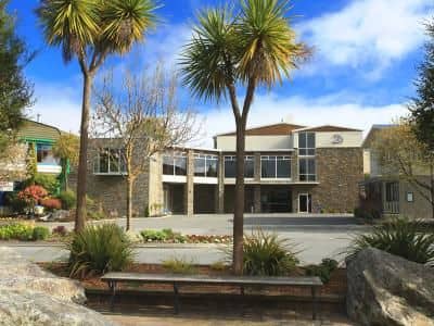 Distinction Luxmore Lake Te Anau Distinction Luxmore Lake Te Anau