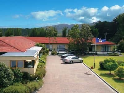 Aotearoa Lodge & Tours Aotearoa Lodge & Tours