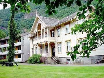 Lindstrom1