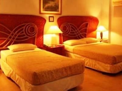 Royal Park Resort2
