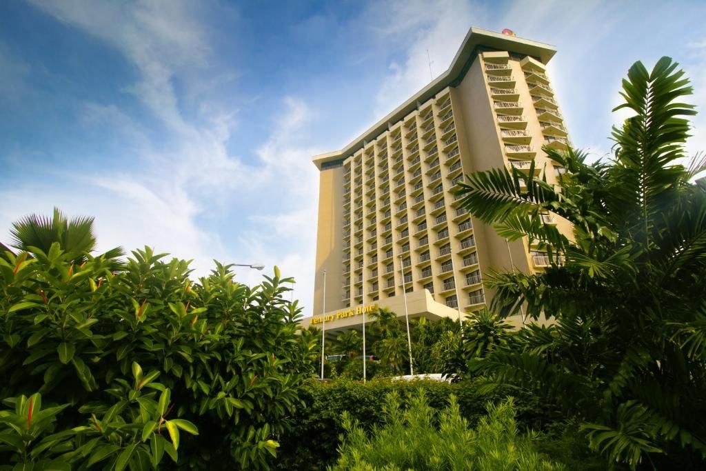 Century Park Hotel0