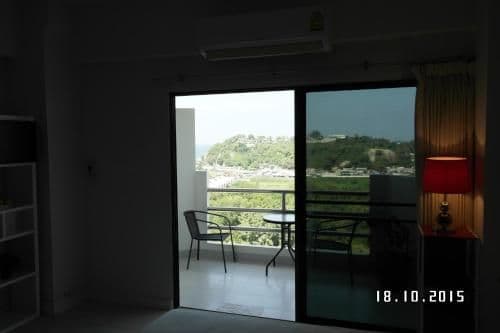 Studio Apartment with Sea View