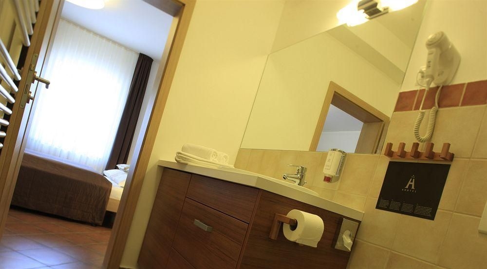 Ahotel Hotel Ljubljana3