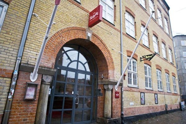 Stayat Hotel Apartments Mazetti0