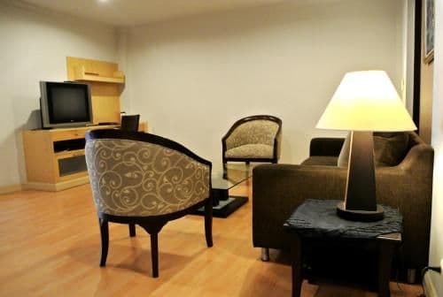 One-Bedroom Suite with Buffet Breakfast