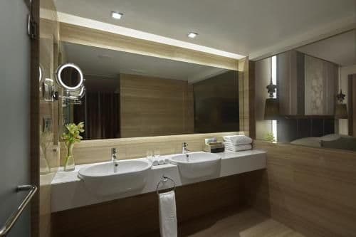 Premium Corner Room