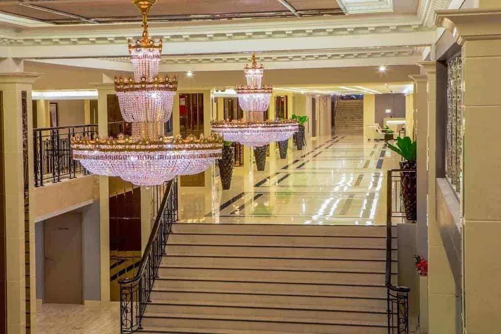 โรงแรมแมนดาริน บริหารโดย เซ็นเตอร์ พอยต์ โรงแรมแมนดาริน บริหารโดย เซ็นเตอร์ พอยต์