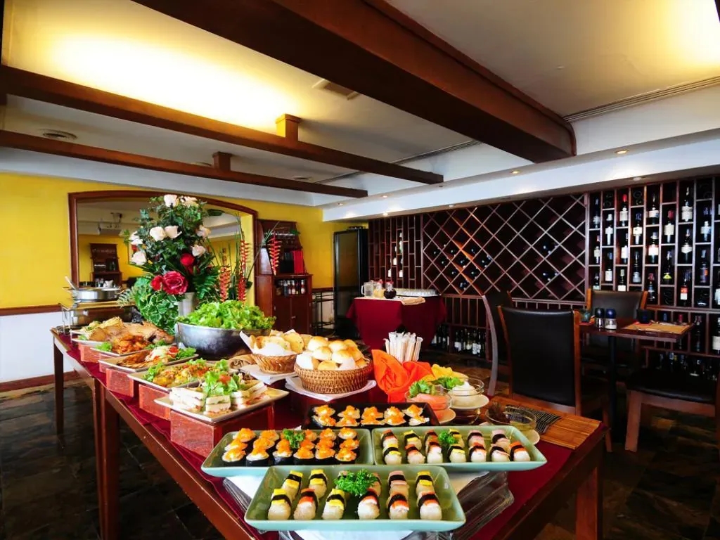 āđāļĨāļ āļŠāļĒāļēāļĄ āđāļŪāđāļāļĨ āļŠāļĩāļĨāļĄ (Le Siam Hotel Silom)2