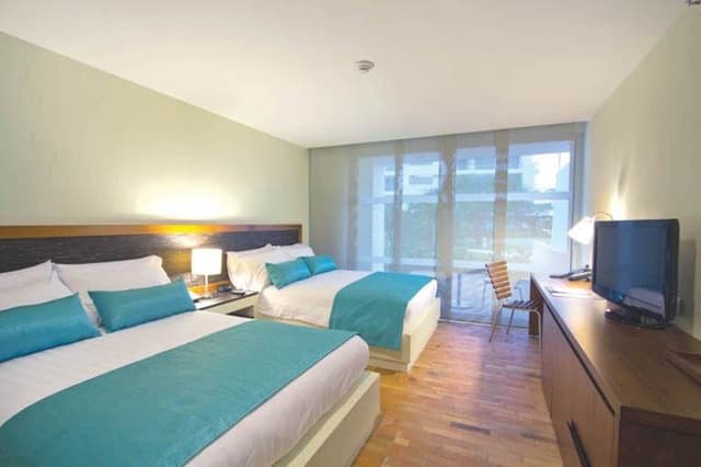 TRIPLE DELUXE OCEAN VIEW