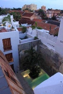Ananda Hotel Boutique2