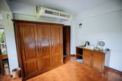 Studio with Garden View